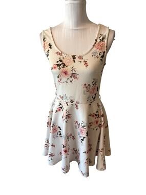 Colloseum Cream Floral Print Dress Size S No Belt